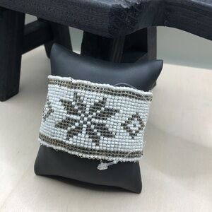 Handmade beaded Southwestern vibes stretch bracelet boho, new without tag.